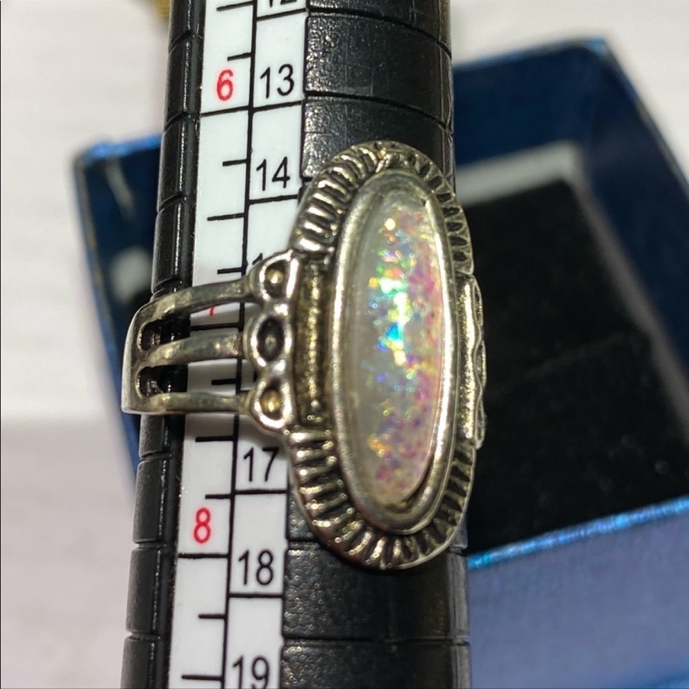OPALESCENT SILVER RING SIZE 7 - Picture 3 of 4